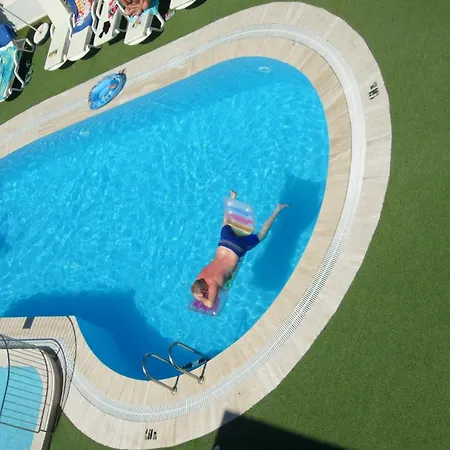 Aparthotel Ozukara 1 3*